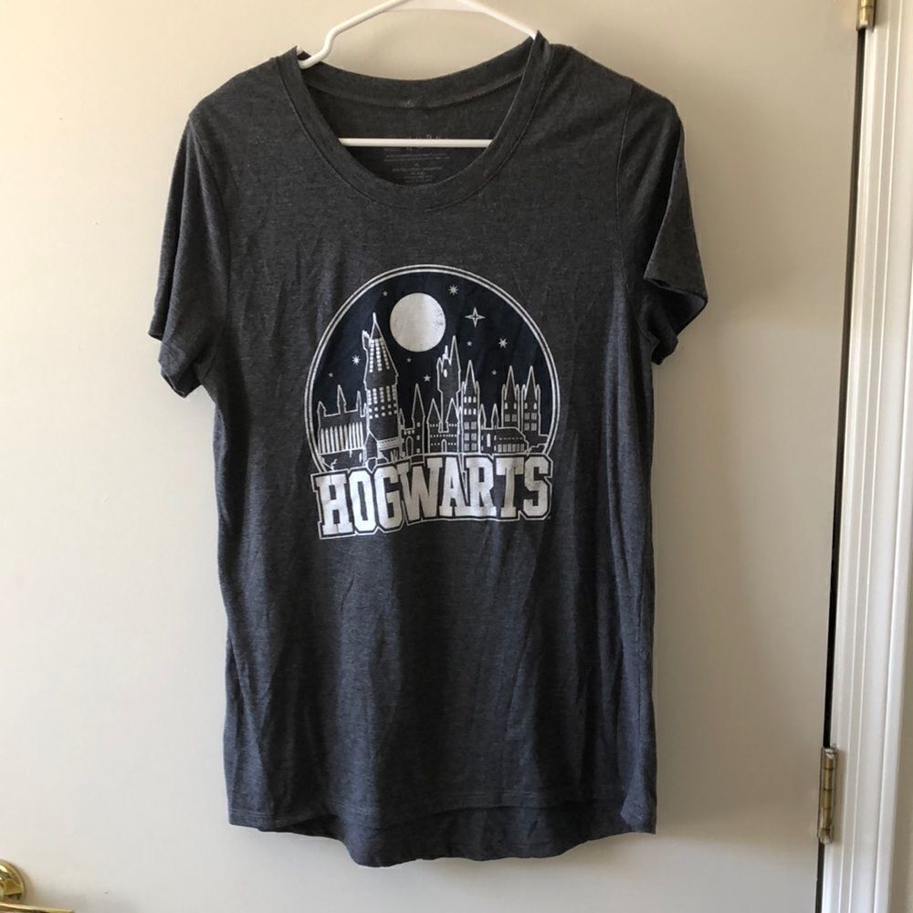 Wizarding World Hogwards T-shirt Size XL GUC
